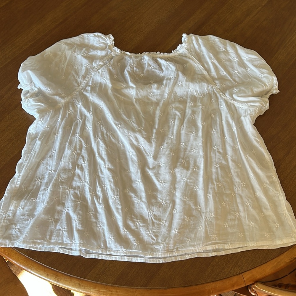 Old Navy White flowy puff sleeved Top - Picture 6 of 8
